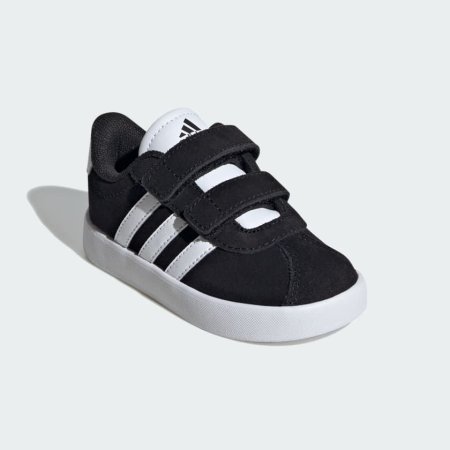 حذاء adidas