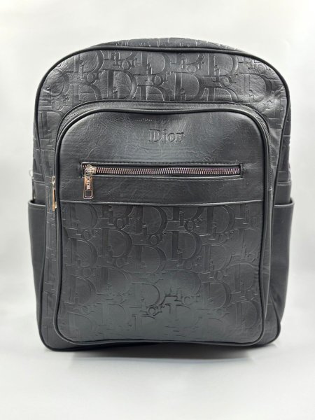 شنطة Dior لاغزاض الام والبيبي